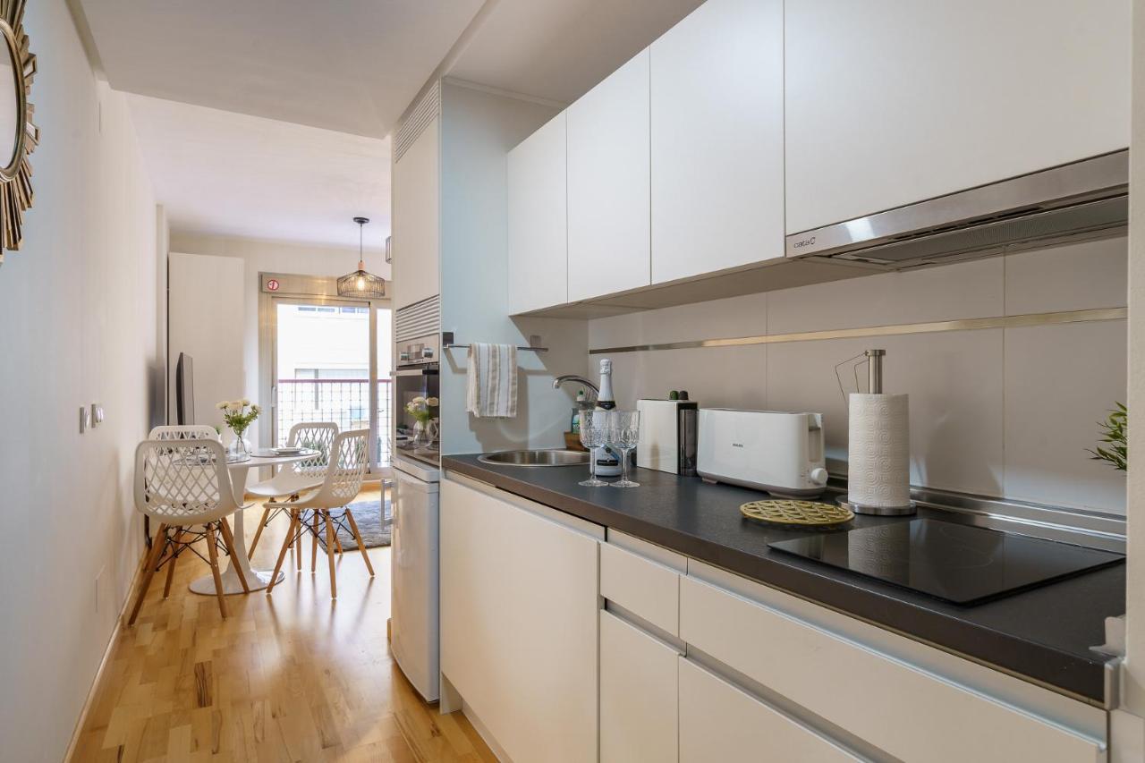 Malagasuite Cozy Center Apartment & Parking Екстер'єр фото