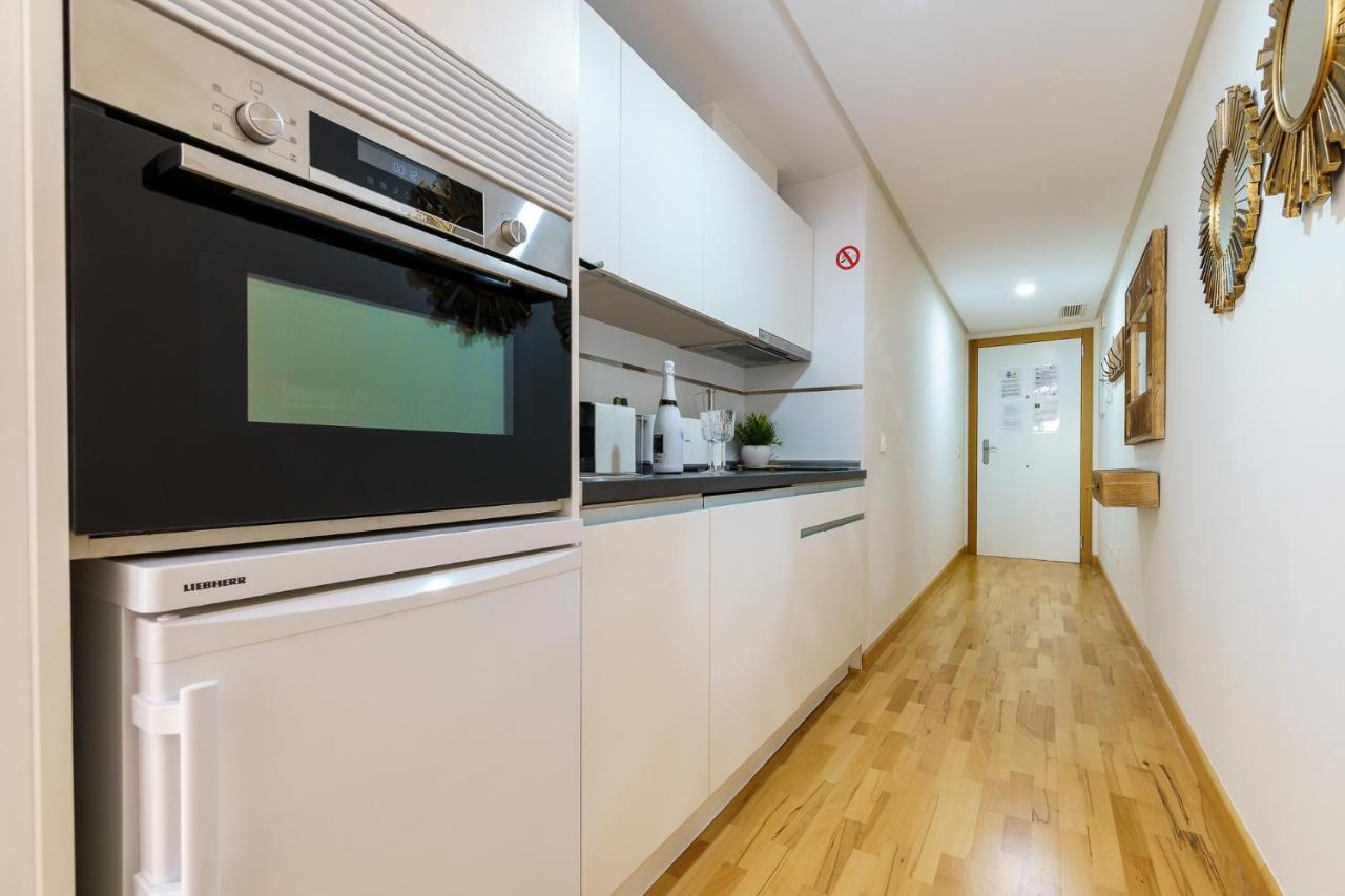 Malagasuite Cozy Center Apartment & Parking Екстер'єр фото