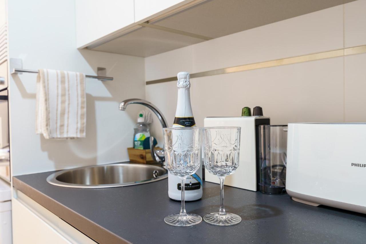 Malagasuite Cozy Center Apartment & Parking Екстер'єр фото